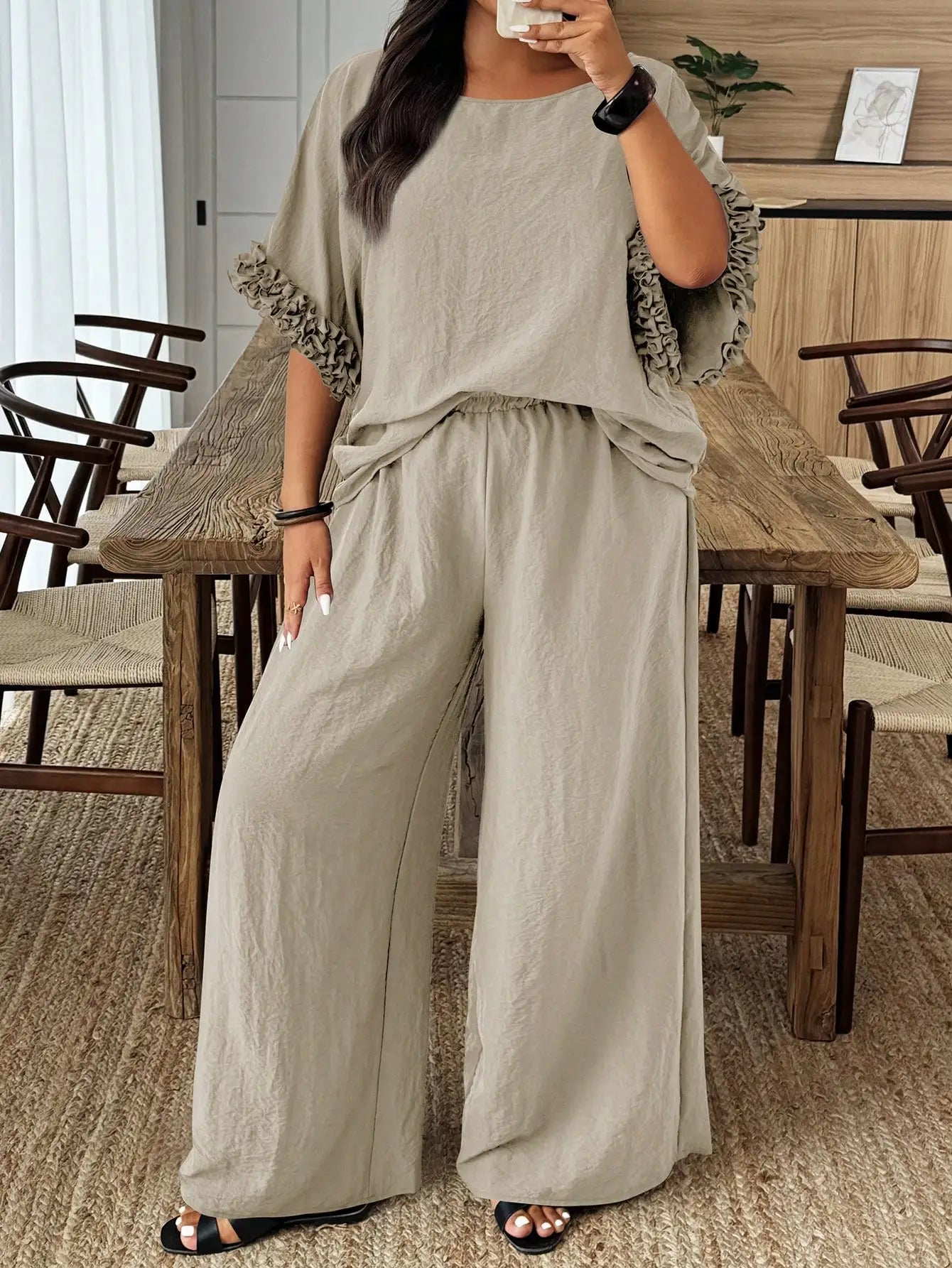 Plus Size Women Solid Color Round Neck Batwing Sleeve Top And Wide Leg Pants Casual 2 Piece Set