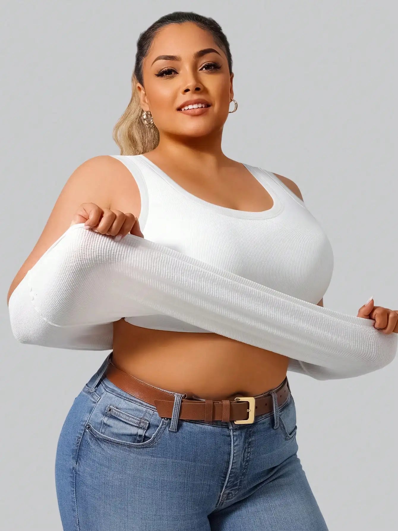 Plus Size Built-In Bra Cami Top White Slim Fit Tank Top For Women Summer