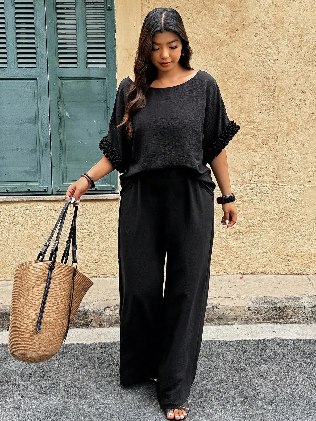 Plus Size Women Solid Color Round Neck Batwing Sleeve Top And Wide Leg Pants Casual 2 Piece Set